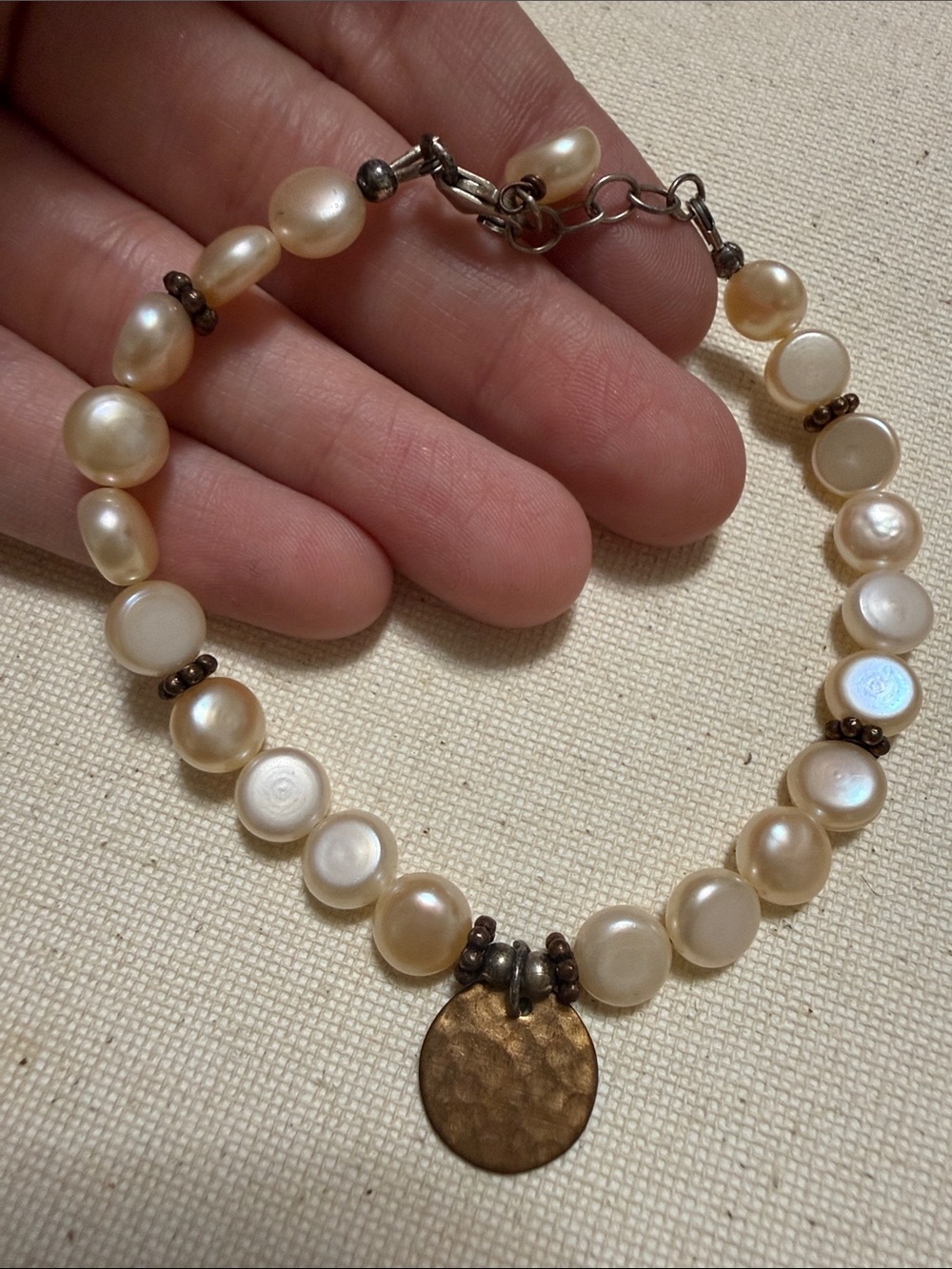 Sterling Silver 925 Freshwater Pearl Bracelet W/ Hammered Disc Charm 8.5’ inch